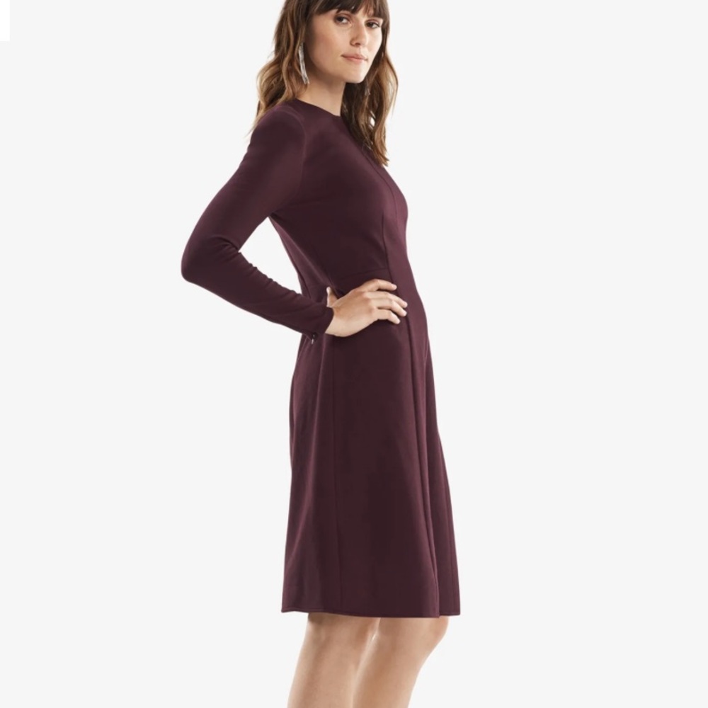 MM LaFleur Textured Ponte The Ellis Dress in Malbec. Size 8